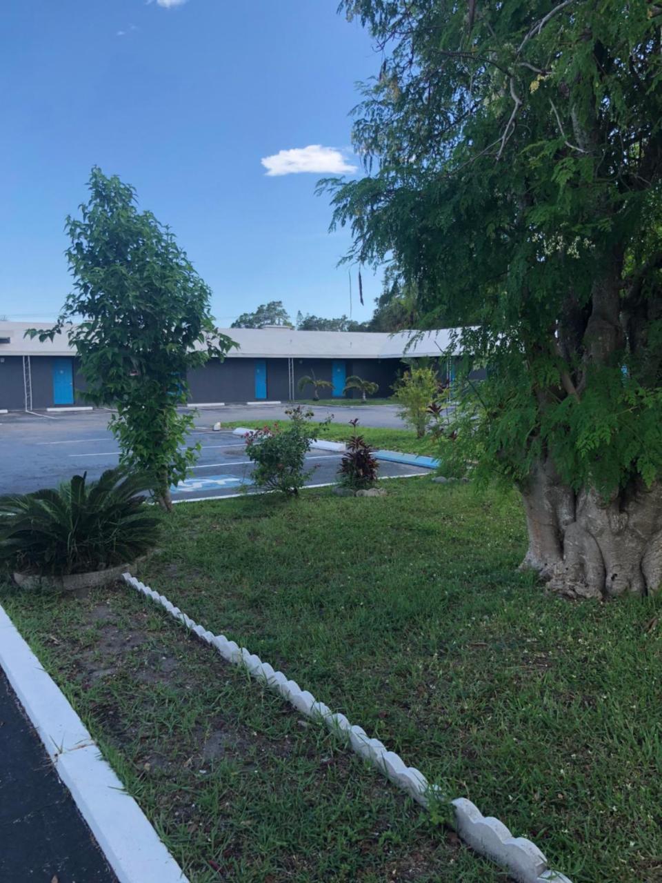 Bay Breeze Inn Bradenton Downtown Kültér fotó
